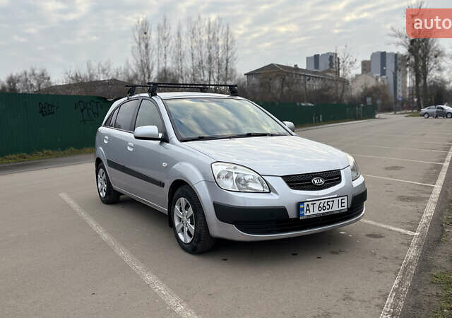 Серый Киа Рио, объемом двигателя 1.4 л и пробегом 131 тыс. км за 4650 $, фото 1 на Automoto.ua