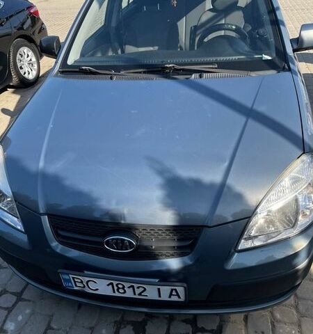 Серый Киа Рио, объемом двигателя 1.4 л и пробегом 221 тыс. км за 3500 $, фото 1 на Automoto.ua