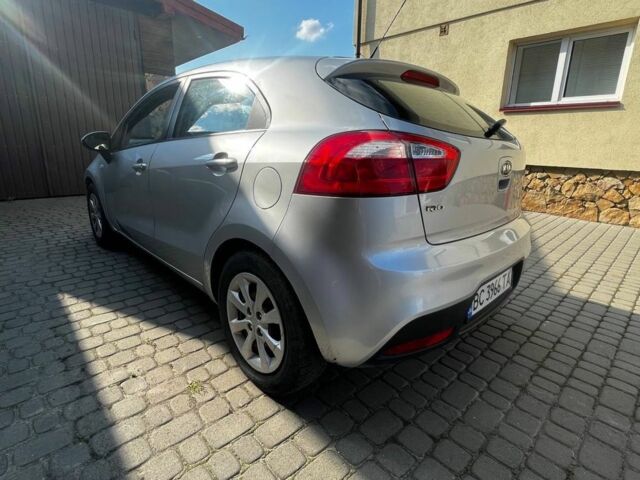 Серый Киа Рио, объемом двигателя 1.1 л и пробегом 217 тыс. км за 5400 $, фото 1 на Automoto.ua