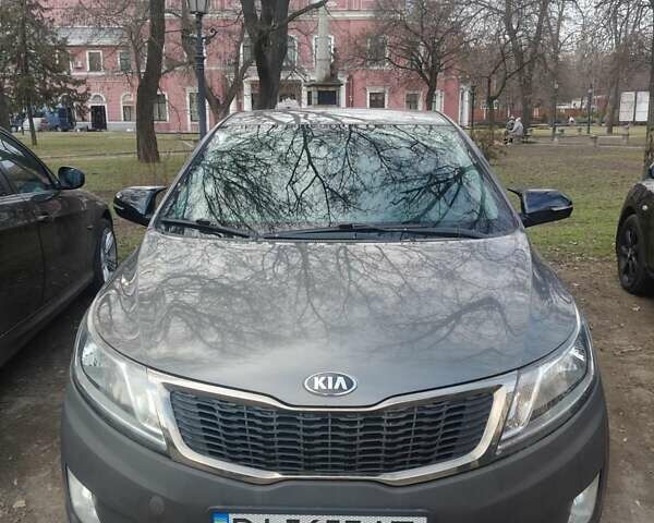 Серый Киа Рио, объемом двигателя 1.59 л и пробегом 230 тыс. км за 7500 $, фото 1 на Automoto.ua