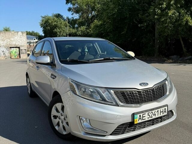 Серый Киа Рио, объемом двигателя 1.6 л и пробегом 125 тыс. км за 7700 $, фото 1 на Automoto.ua