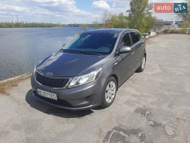 Серый Киа Рио, объемом двигателя 1.4 л и пробегом 198 тыс. км за 7000 $, фото 1 на Automoto.ua