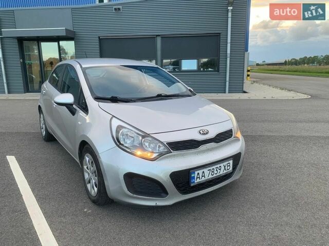 Сірий Кіа Ріо, об'ємом двигуна 1.12 л та пробігом 205 тис. км за 5500 $, фото 1 на Automoto.ua