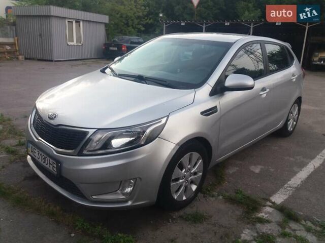 Сірий Кіа Ріо, об'ємом двигуна 1.59 л та пробігом 195 тис. км за 5900 $, фото 1 на Automoto.ua