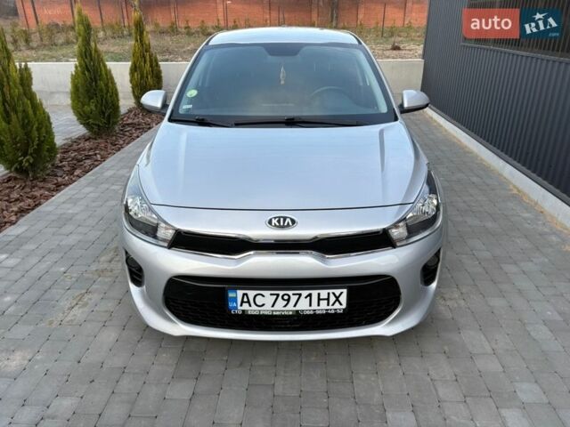 Сірий Кіа Ріо, об'ємом двигуна 1.4 л та пробігом 160 тис. км за 10500 $, фото 1 на Automoto.ua