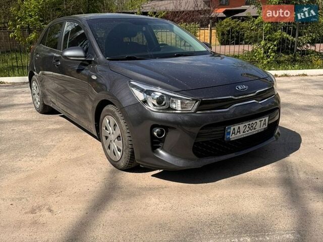 Серый Киа Рио, объемом двигателя 1.4 л и пробегом 33 тыс. км за 13700 $, фото 1 на Automoto.ua