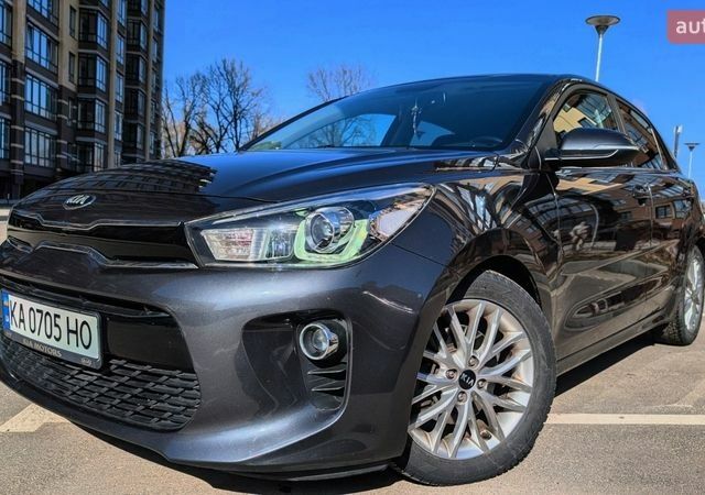 Серый Киа Рио, объемом двигателя 1.37 л и пробегом 88 тыс. км за 13700 $, фото 1 на Automoto.ua
