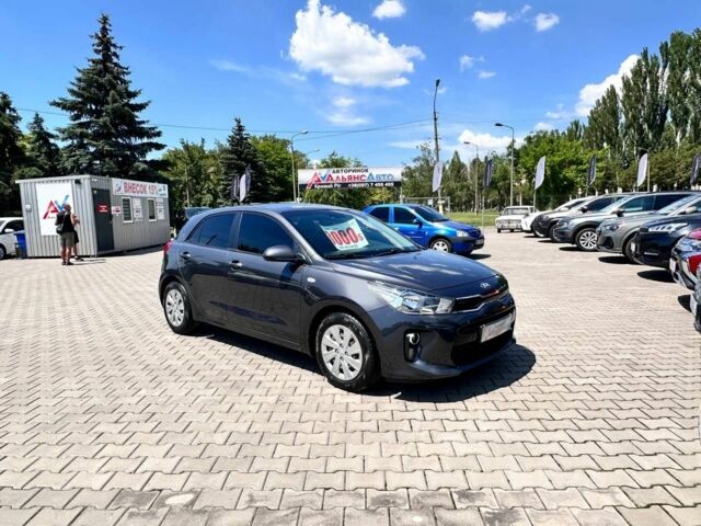 Серый Киа Рио, объемом двигателя 1.3 л и пробегом 90 тыс. км за 10200 $, фото 1 на Automoto.ua