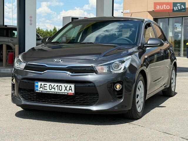 Серый Киа Рио, объемом двигателя 1.37 л и пробегом 64 тыс. км за 14000 $, фото 1 на Automoto.ua