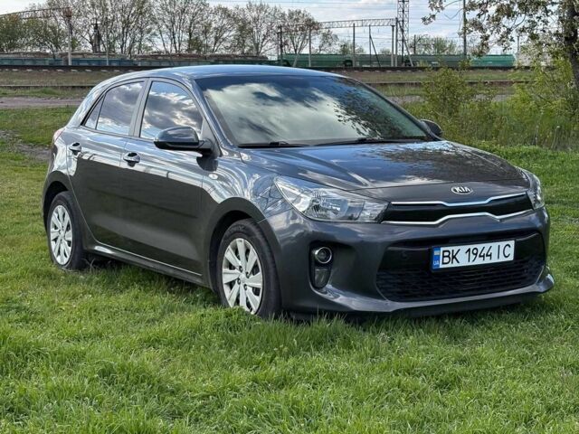 Серый Киа Рио, объемом двигателя 1.2 л и пробегом 87 тыс. км за 10250 $, фото 1 на Automoto.ua