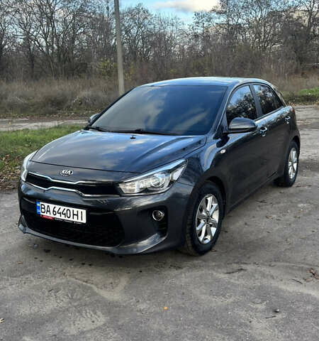 Серый Киа Рио, объемом двигателя 1.37 л и пробегом 73 тыс. км за 14200 $, фото 1 на Automoto.ua