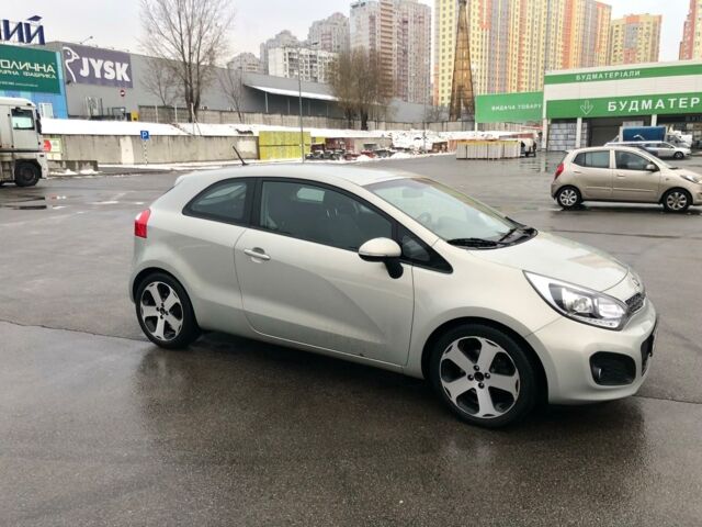 Серый Киа Рио, объемом двигателя 1.4 л и пробегом 61 тыс. км за 10500 $, фото 1 на Automoto.ua