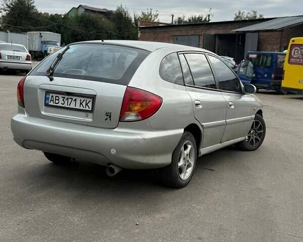 Серый Киа Рио, объемом двигателя 1.5 л и пробегом 250 тыс. км за 1700 $, фото 1 на Automoto.ua