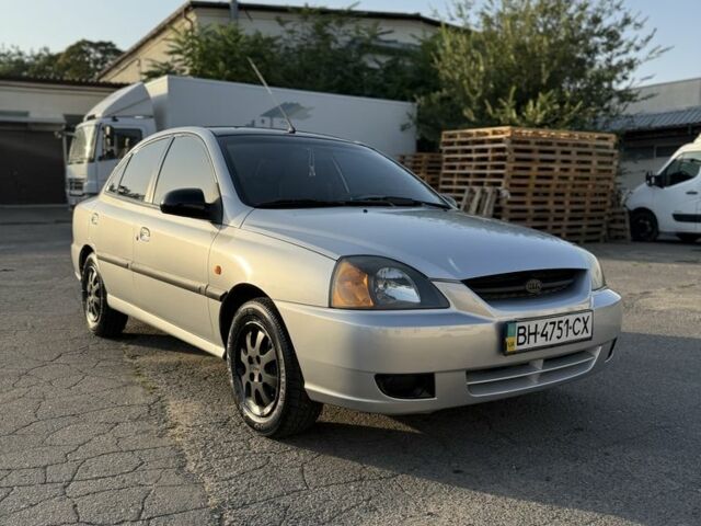 Сірий Кіа Ріо, об'ємом двигуна 1.3 л та пробігом 154 тис. км за 2600 $, фото 1 на Automoto.ua
