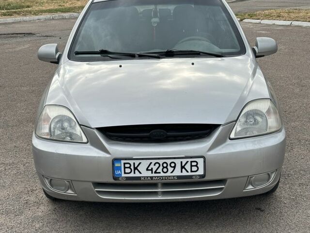 Серый Киа Рио, объемом двигателя 1.3 л и пробегом 180 тыс. км за 2107 $, фото 1 на Automoto.ua