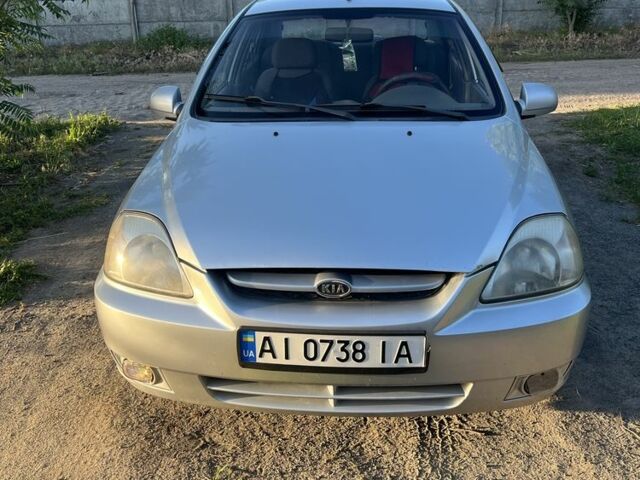Серый Киа Рио, объемом двигателя 1.5 л и пробегом 255 тыс. км за 1900 $, фото 1 на Automoto.ua
