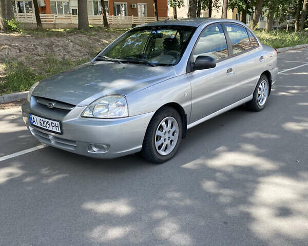 Серый Киа Рио, объемом двигателя 1.34 л и пробегом 71 тыс. км за 4350 $, фото 1 на Automoto.ua