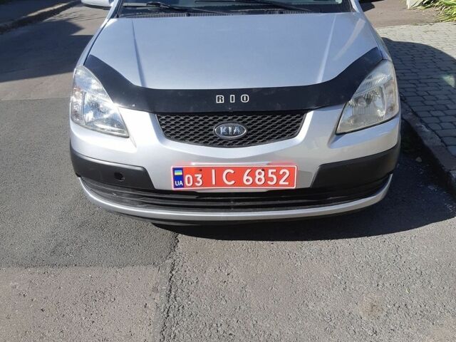 Серый Киа Рио, объемом двигателя 0 л и пробегом 111 тыс. км за 4400 $, фото 1 на Automoto.ua