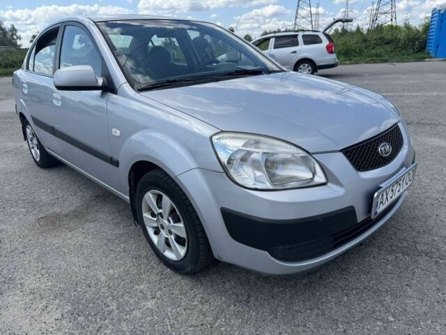 Серый Киа Рио, объемом двигателя 1.4 л и пробегом 197 тыс. км за 3595 $, фото 1 на Automoto.ua