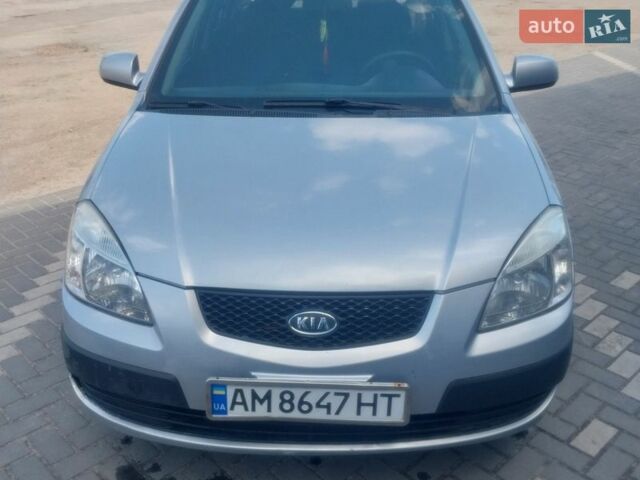 Серый Киа Рио, объемом двигателя 1.4 л и пробегом 185 тыс. км за 3300 $, фото 1 на Automoto.ua