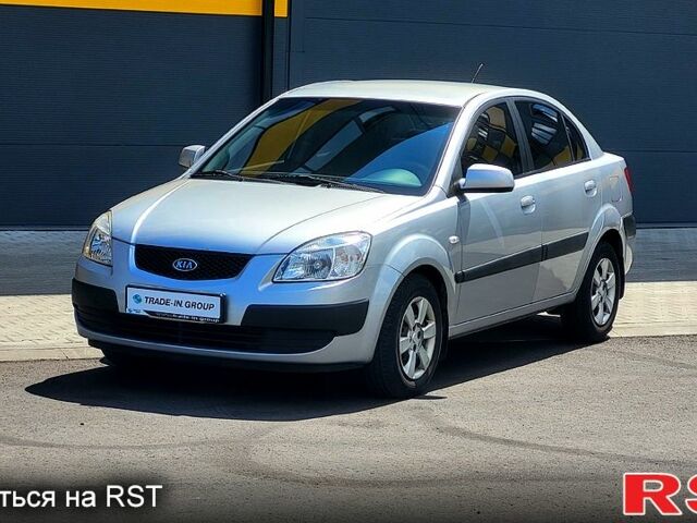 Сірий Кіа Ріо, об'ємом двигуна 1.4 л та пробігом 224 тис. км за 3500 $, фото 1 на Automoto.ua