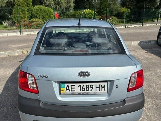 Серый Киа Рио, объемом двигателя 1.4 л и пробегом 171 тыс. км за 4000 $, фото 1 на Automoto.ua
