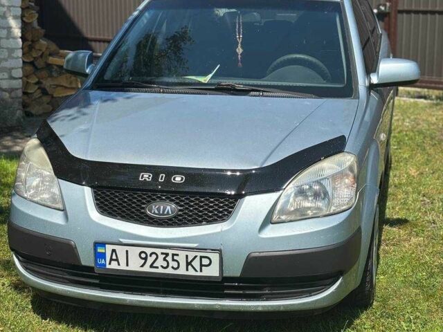 Серый Киа Рио, объемом двигателя 1.4 л и пробегом 363 тыс. км за 4100 $, фото 1 на Automoto.ua