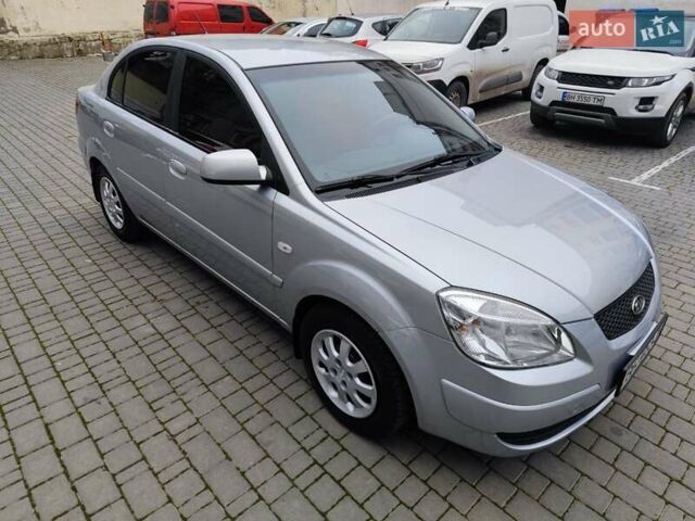 Серый Киа Рио, объемом двигателя 1.4 л и пробегом 94 тыс. км за 4900 $, фото 1 на Automoto.ua