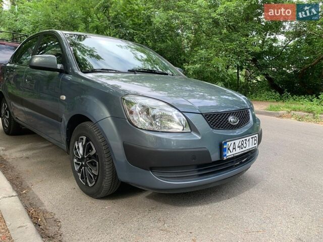 Серый Киа Рио, объемом двигателя 1.4 л и пробегом 141 тыс. км за 5200 $, фото 1 на Automoto.ua