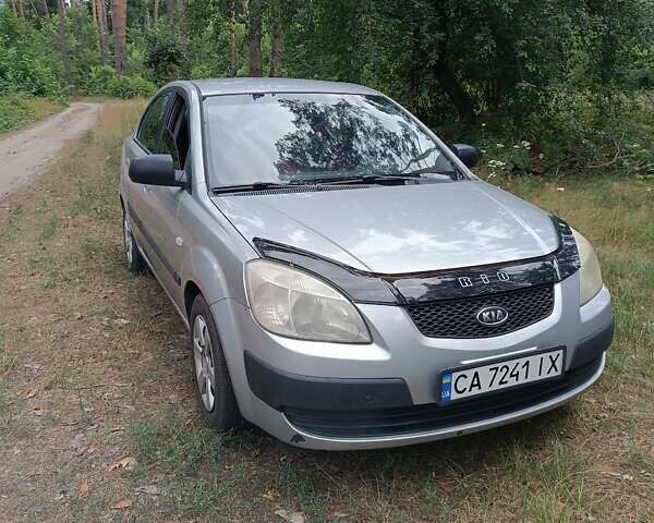 Сірий Кіа Ріо, об'ємом двигуна 1.5 л та пробігом 227 тис. км за 4500 $, фото 1 на Automoto.ua