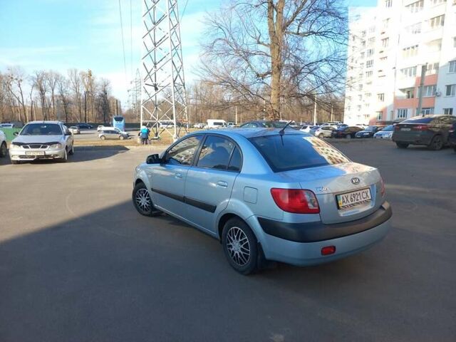 Сірий Кіа Ріо, об'ємом двигуна 1.4 л та пробігом 171 тис. км за 4999 $, фото 1 на Automoto.ua