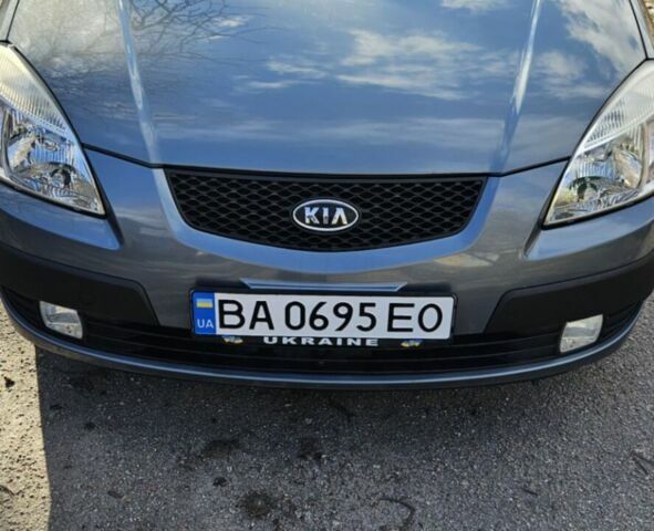 Серый Киа Рио, объемом двигателя 1.4 л и пробегом 182 тыс. км за 5200 $, фото 1 на Automoto.ua