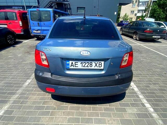 Серый Киа Рио, объемом двигателя 1.5 л и пробегом 163 тыс. км за 4000 $, фото 1 на Automoto.ua