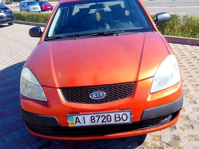 Серый Киа Рио, объемом двигателя 1.4 л и пробегом 461 тыс. км за 3200 $, фото 1 на Automoto.ua