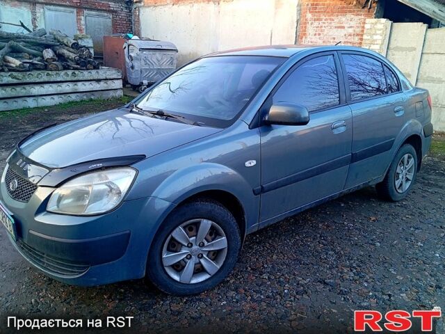 Сірий Кіа Ріо, об'ємом двигуна 1.4 л та пробігом 197 тис. км за 3150 $, фото 1 на Automoto.ua