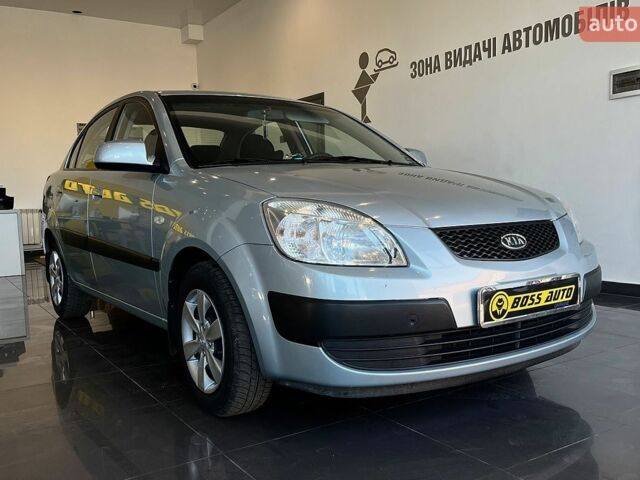 Серый Киа Рио, объемом двигателя 1.4 л и пробегом 93 тыс. км за 5600 $, фото 1 на Automoto.ua
