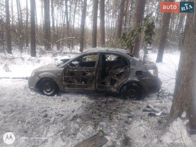 Сірий Кіа Ріо, об'ємом двигуна 1.5 л та пробігом 350 тис. км за 1500 $, фото 1 на Automoto.ua
