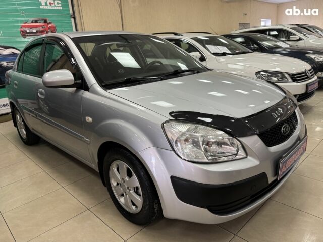 Сірий Кіа Ріо, об'ємом двигуна 0 л та пробігом 165 тис. км за 6600 $, фото 1 на Automoto.ua