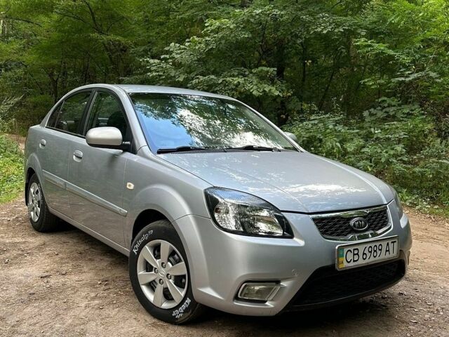 Сірий Кіа Ріо, об'ємом двигуна 1.4 л та пробігом 174 тис. км за 5900 $, фото 1 на Automoto.ua