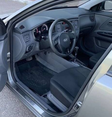 Серый Киа Рио, объемом двигателя 1.4 л и пробегом 0 тыс. км за 7400 $, фото 1 на Automoto.ua