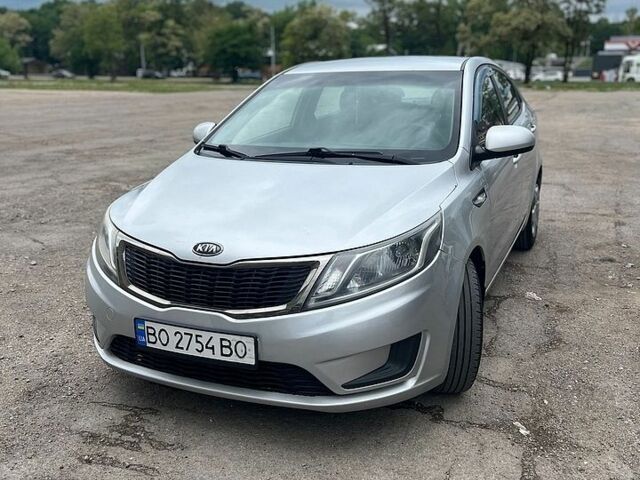 Сірий Кіа Ріо, об'ємом двигуна 1.4 л та пробігом 257 тис. км за 6800 $, фото 1 на Automoto.ua