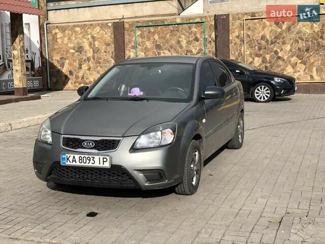 Серый Киа Рио, объемом двигателя 1.4 л и пробегом 120 тыс. км за 4999 $, фото 1 на Automoto.ua