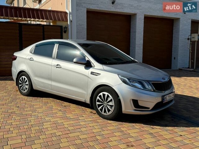 Серый Киа Рио, объемом двигателя 1.4 л и пробегом 238 тыс. км за 6200 $, фото 1 на Automoto.ua