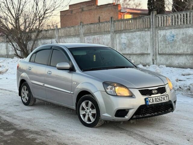 Сірий Кіа Ріо, об'ємом двигуна 1.4 л та пробігом 225 тис. км за 5241 $, фото 1 на Automoto.ua