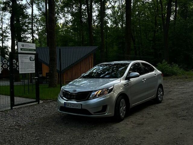 Серый Киа Рио, объемом двигателя 1.4 л и пробегом 165 тыс. км за 7200 $, фото 1 на Automoto.ua