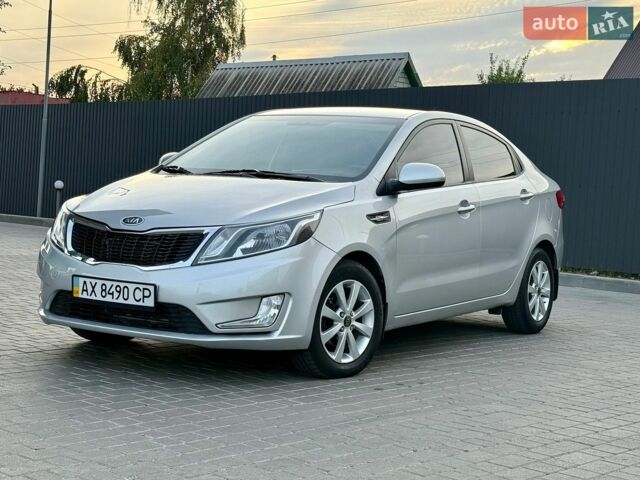 Сірий Кіа Ріо, об'ємом двигуна 1.6 л та пробігом 86 тис. км за 8999 $, фото 1 на Automoto.ua