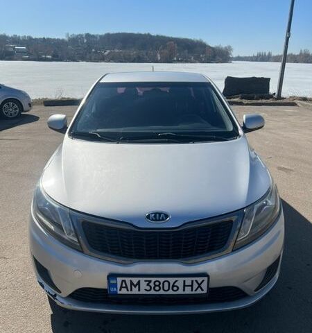 Серый Киа Рио, объемом двигателя 1.4 л и пробегом 247 тыс. км за 6400 $, фото 1 на Automoto.ua