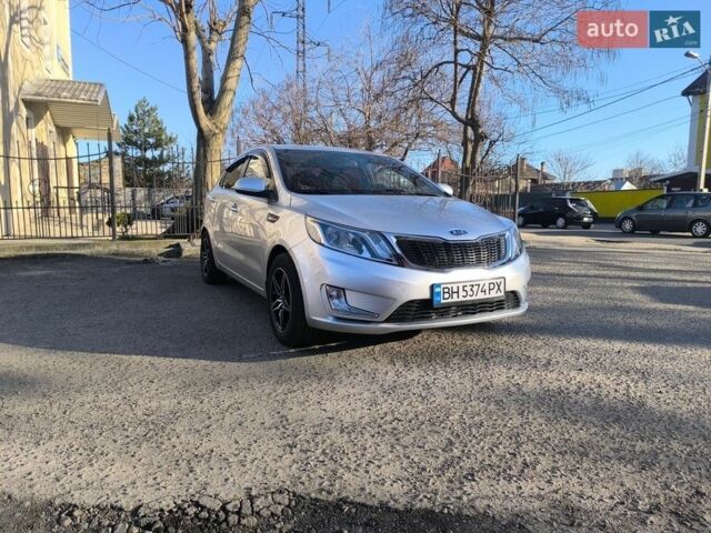Сірий Кіа Ріо, об'ємом двигуна 1.4 л та пробігом 273 тис. км за 6500 $, фото 1 на Automoto.ua