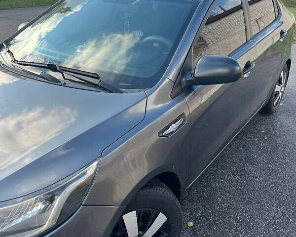Серый Киа Рио, объемом двигателя 1.4 л и пробегом 190 тыс. км за 7000 $, фото 1 на Automoto.ua