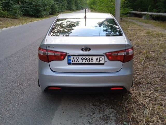 Серый Киа Рио, объемом двигателя 1.4 л и пробегом 200 тыс. км за 5300 $, фото 1 на Automoto.ua